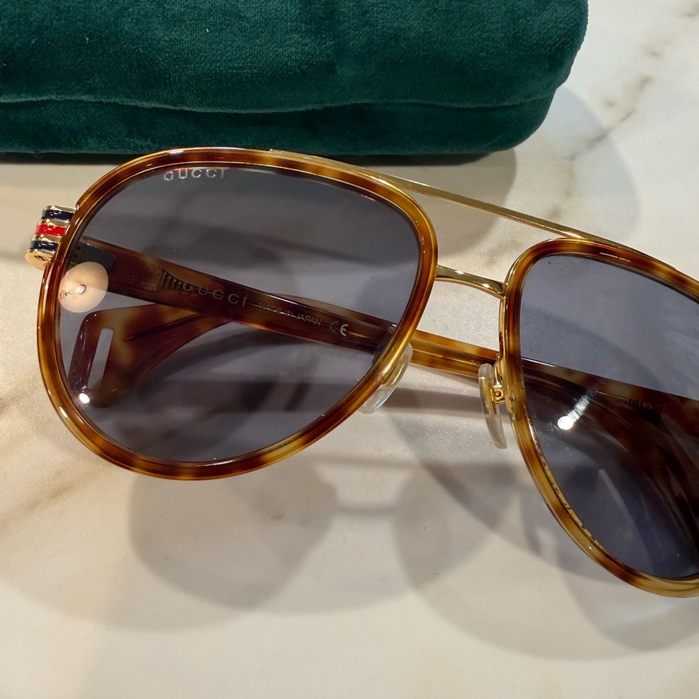 Gucci Aviator Sunglasses - Picture 8 of 9